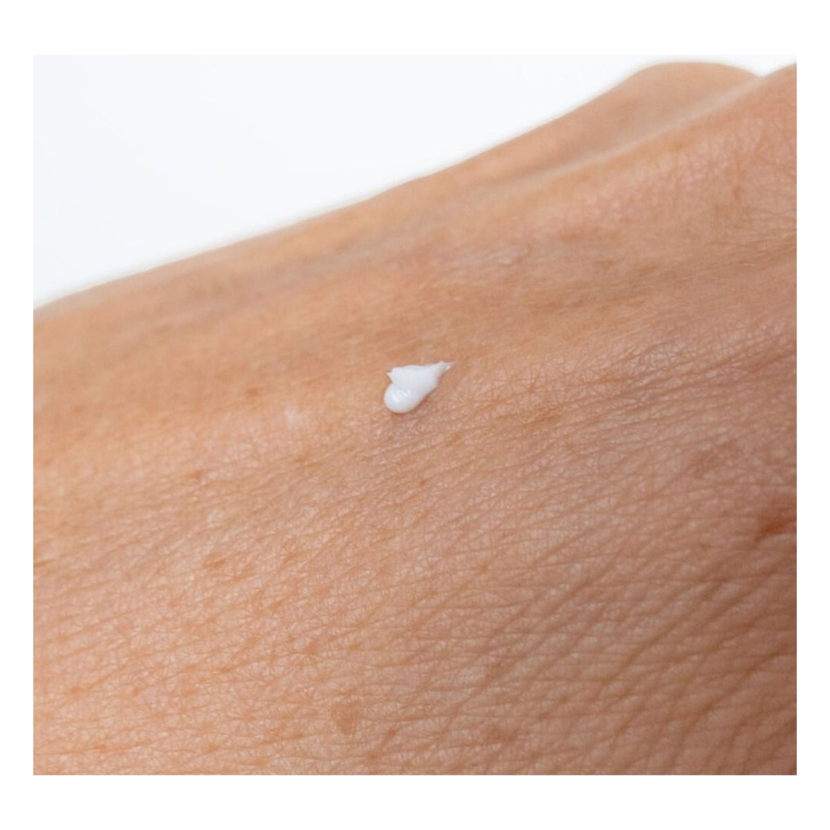 GUAM Seatherapy gegen dunkle Hautflecken* für Gesicht, Hals, Dekolleté und Hände 30 ml